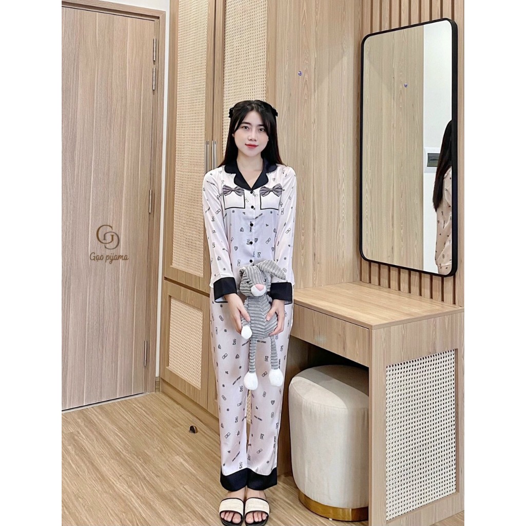 Bộ pijama nữ áo dài quần dài họa tiết nơ màu kem chất lụa cao cấp Xumaki Store
