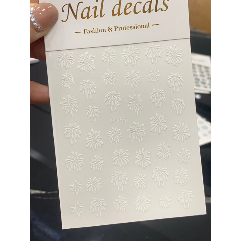 Sticker phao hoa nail