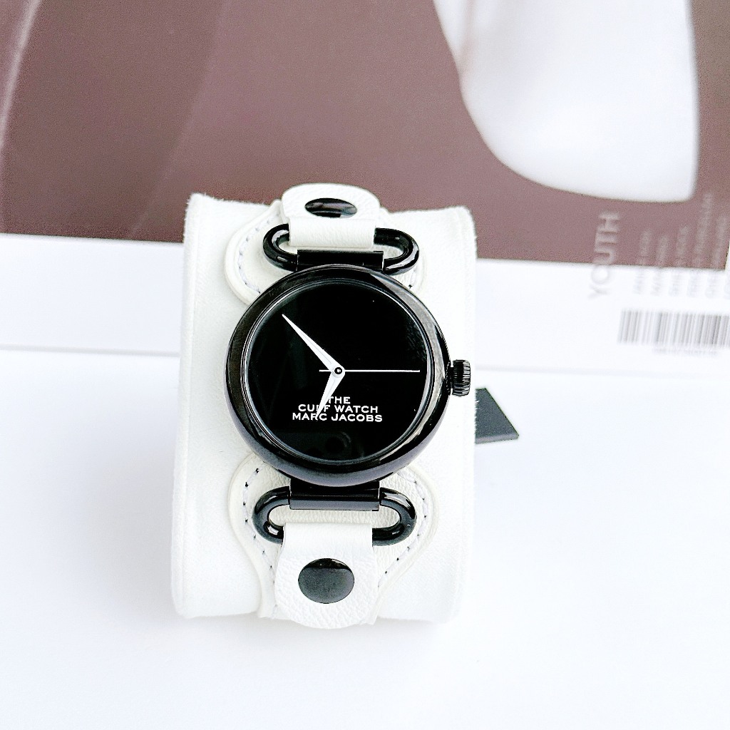 Đồng hồ nữ dây da Marc Jacobs The Cuff Quartz MJ0120179294
