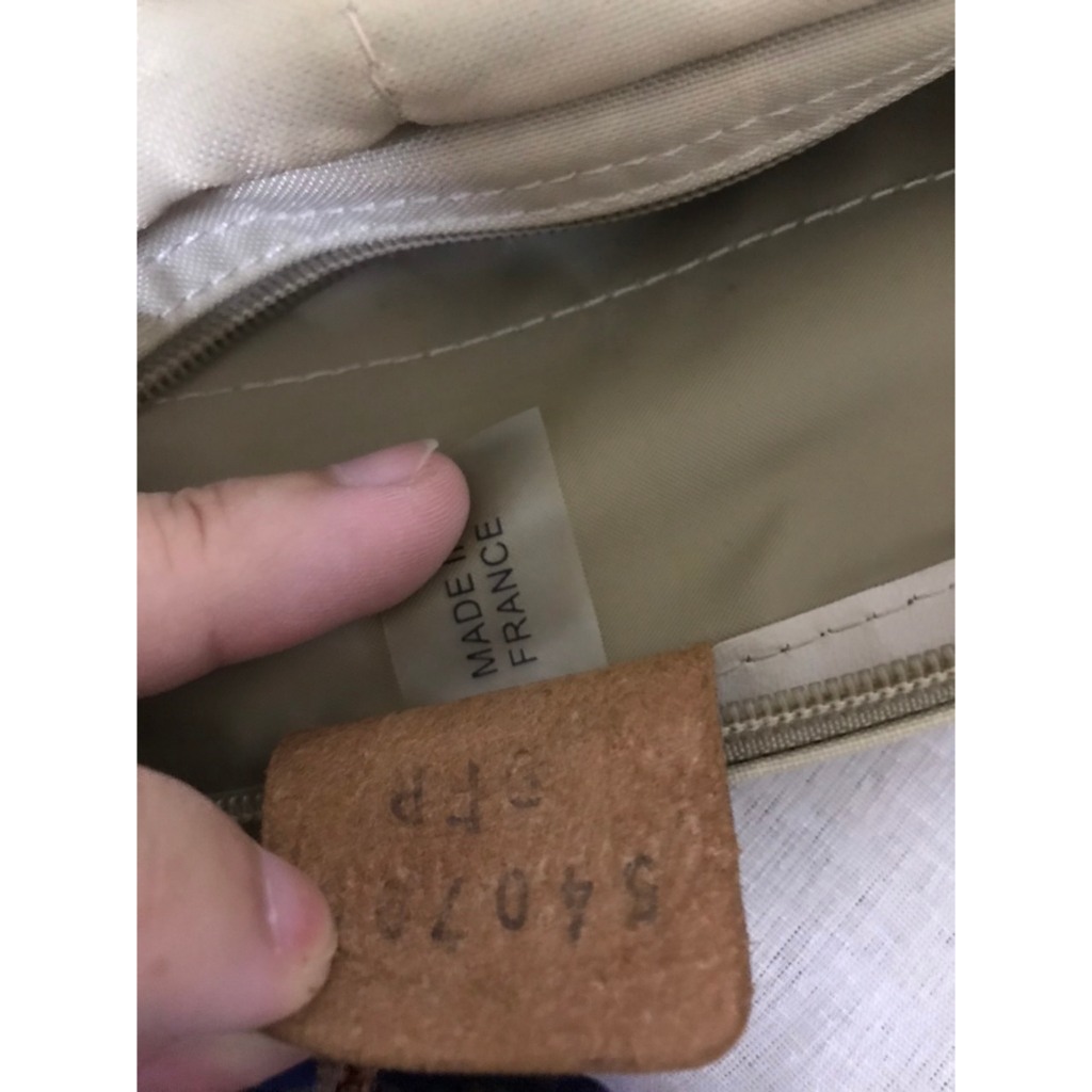 Túi đeo chéo dù Longchamp