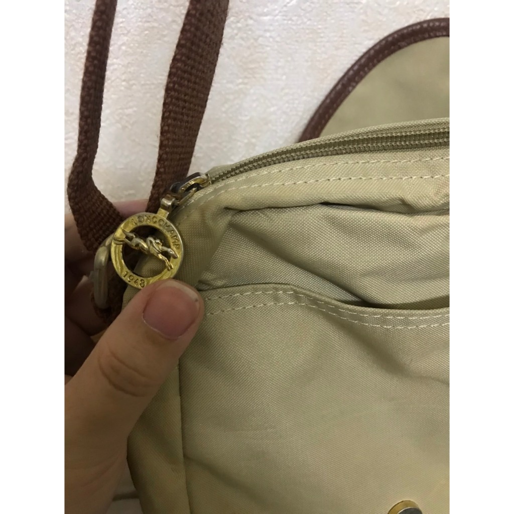 Túi đeo chéo dù Longchamp