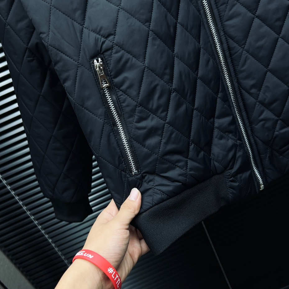 Áo Khoác Bomber Nam Nữ BBR Phối Túi Tay, Thêu Logo, Có Trần Bông Trong Áo, Chất Dù Cao Cấp, Trẻ Trung, Sang Trọng