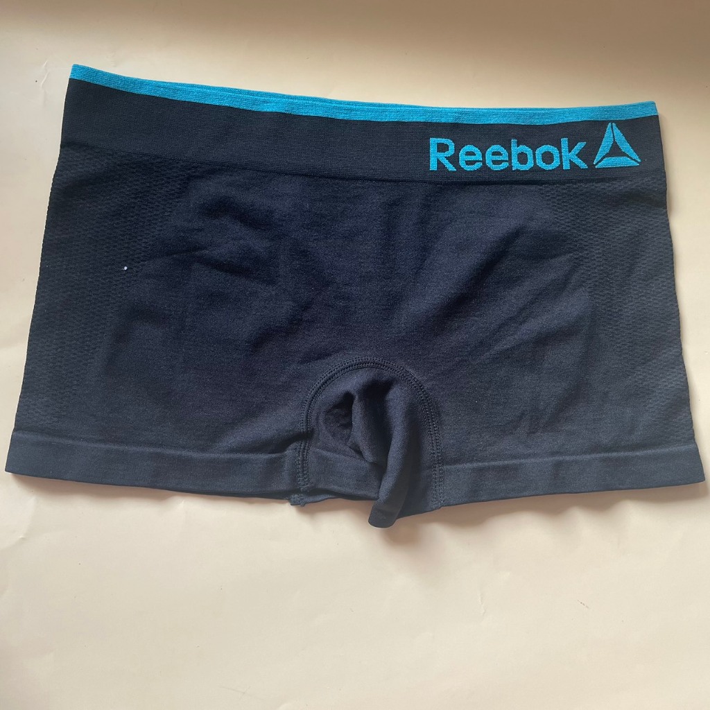 Quần đùi xuất dư Reebok, quần Boxer dành cho nữ không đường may, chất liệu dệt kim kháng khuẩn mềm mại