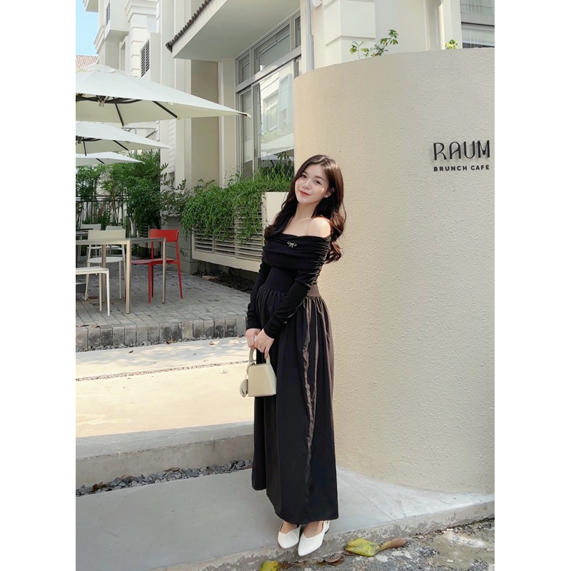 Váy trệt vai tay dài