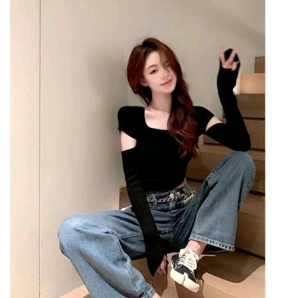 Áo thun croptop tay dài cổ vuông SM09