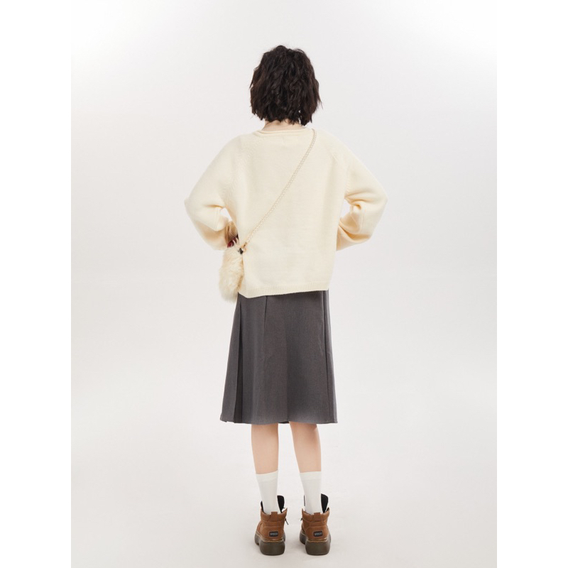 Áo len cardigan khuy sừng