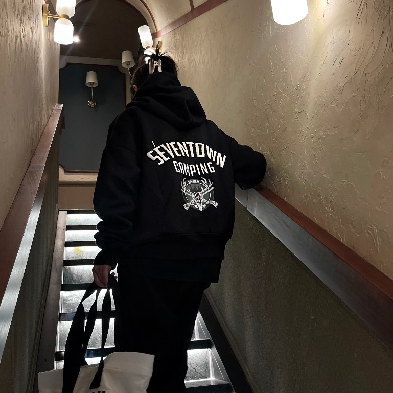 Áo Hoodies Nỉ Bông Unisex SEVENTOWN CAMPING màu đen Local Brand