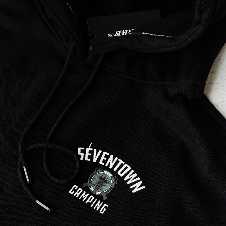 Áo Hoodies Nỉ Bông Unisex SEVENTOWN CAMPING màu đen Local Brand