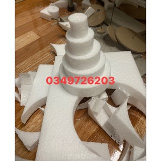 Tháp xốp tròn trắng -