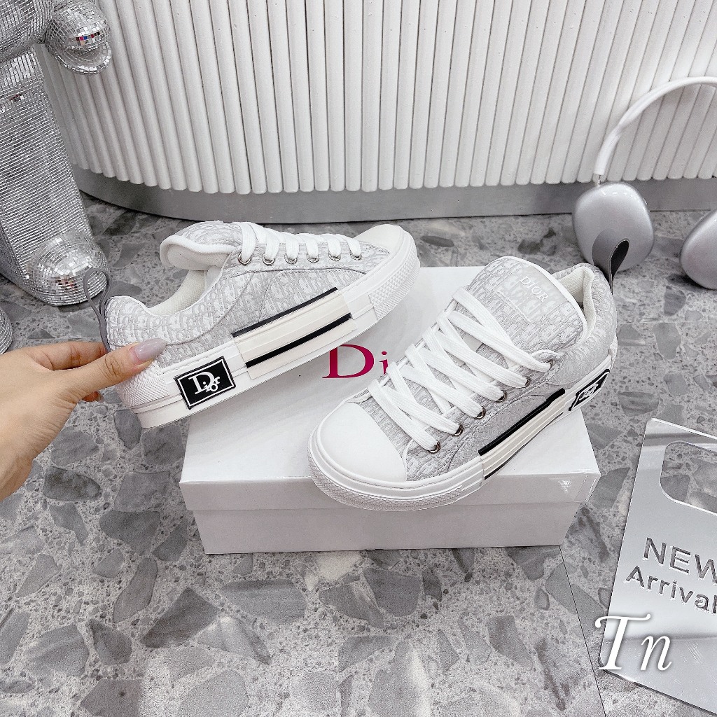 GIÀY THỂ THAO CD NÂNG ĐẾ