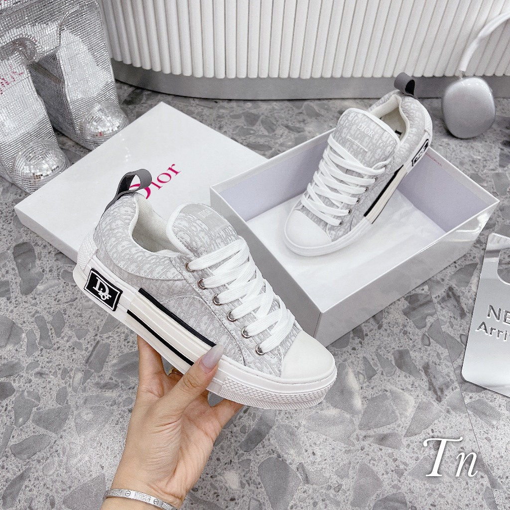 GIÀY THỂ THAO CD NÂNG ĐẾ