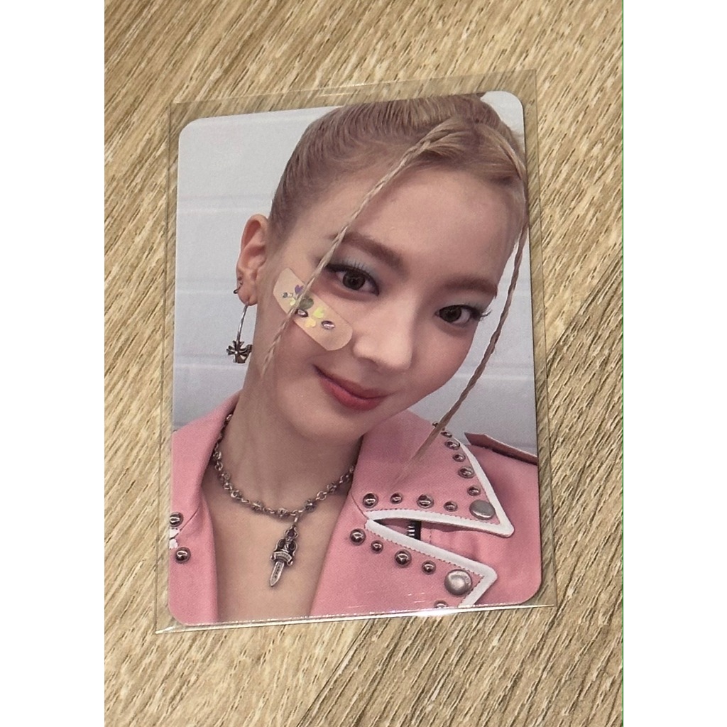 Card Itzy của event Withmuu và album