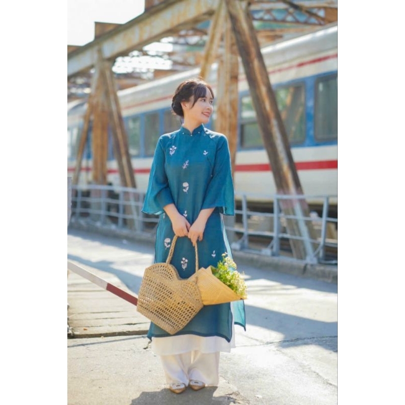 🥰áo dài tơ  4 tà  đẹp mềm mịn xuông vải hàng thiết  kế hoa thêu cao cấp đẹp giá rẻ🥰