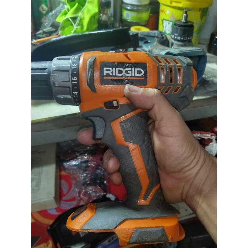 Khoan pin ridgid 18v