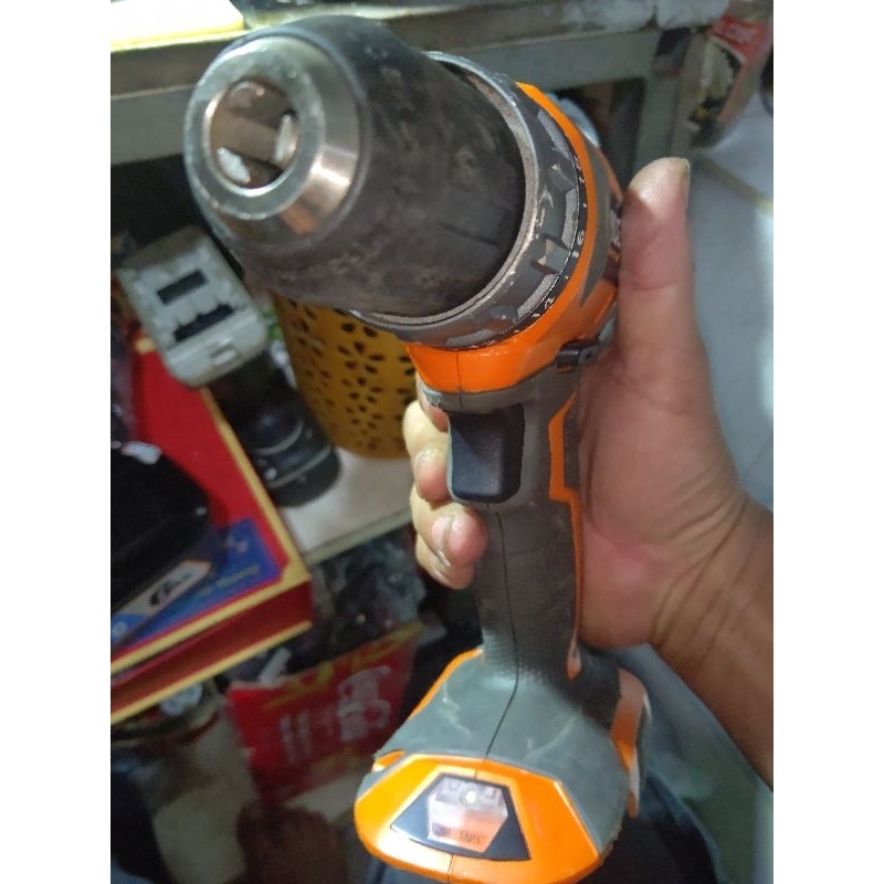 Khoan pin ridgid 18v