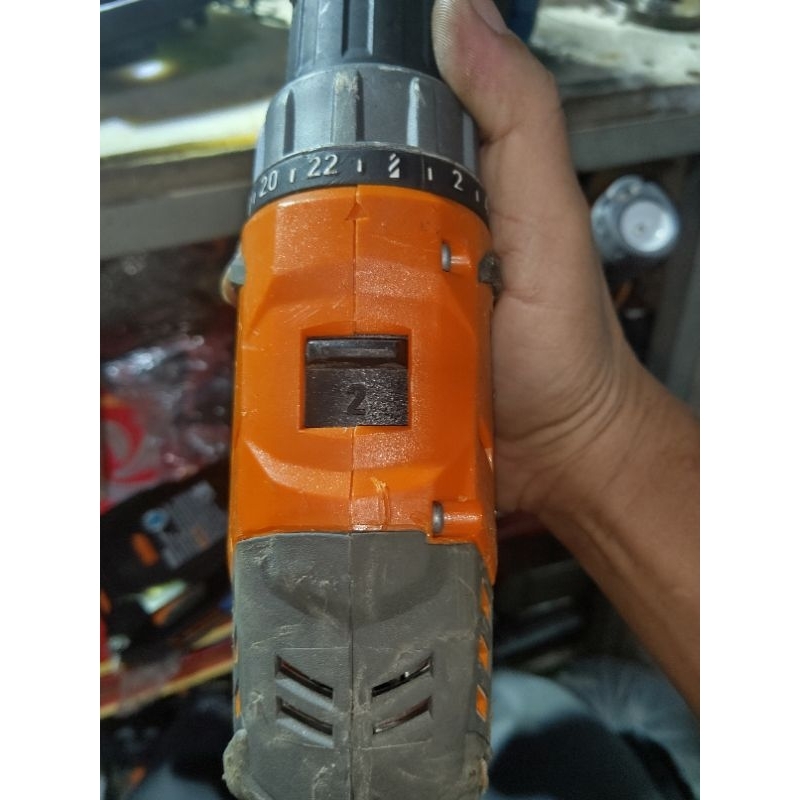 Khoan pin ridgid 18v