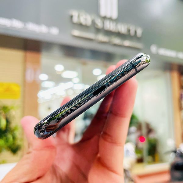 1p 11 Pr o 256GB giá rẻ hàng like new 99% ngoại hình cực đẹp full màu - Máy zin chính hãng LLA20