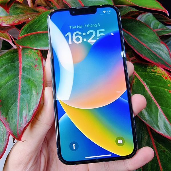 *Siêu phẩm 1p 13 Pr o dung lượng 256GB máy 9 9 likenew bảo hành 1 đổi 1 12 tháng - Hàng mới quốc tế LLA