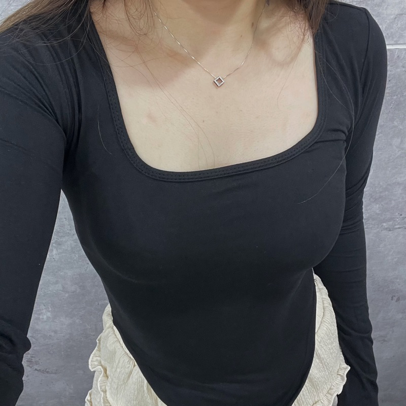 Áo Thun Body Form Ôm Dáng Vạt Bầu Tôn Dáng