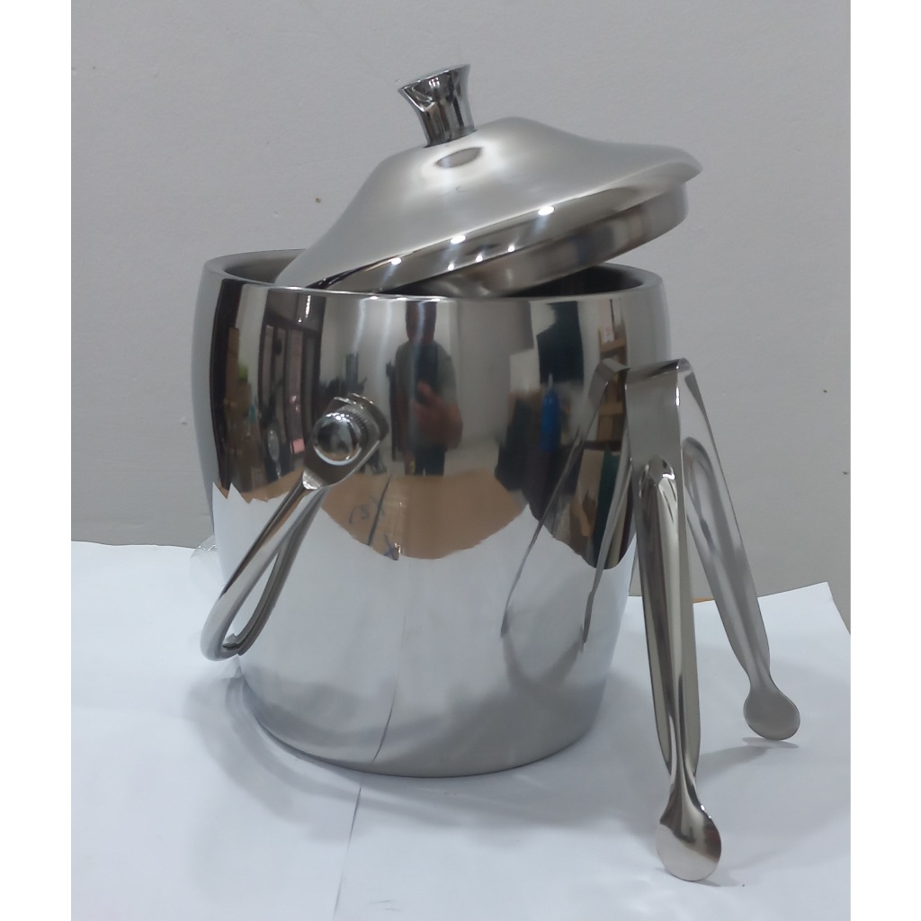XÔ ĐÁ 2 LÍT  CÓ NÚM 2LỚP INOX 304 GIỮ NHIỆT GỒM KẸP ĐI KÈM