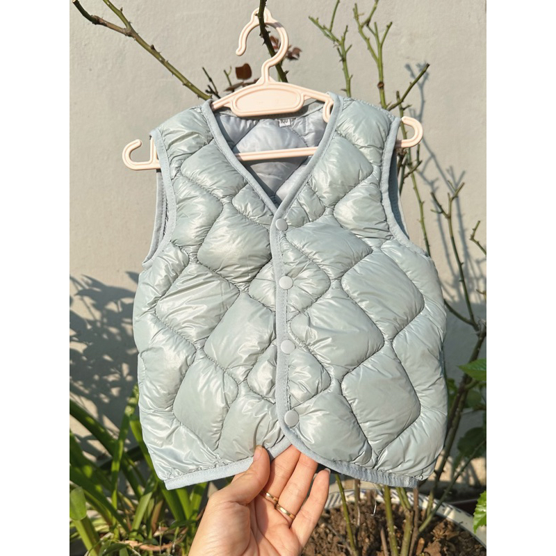 Aó khoác cho bé,Áo gile trơn quả trám quảng châu cho bé trai bé gái A0096