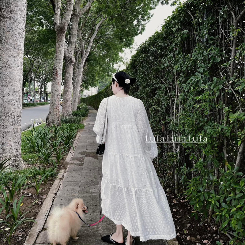 VÁY TRẮNG XÔ THÊU