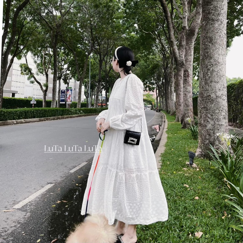 VÁY TRẮNG XÔ THÊU