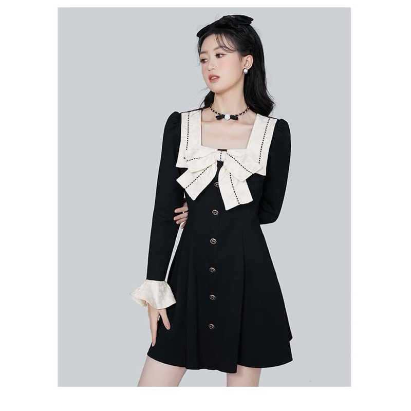 váy phối cổ vuông