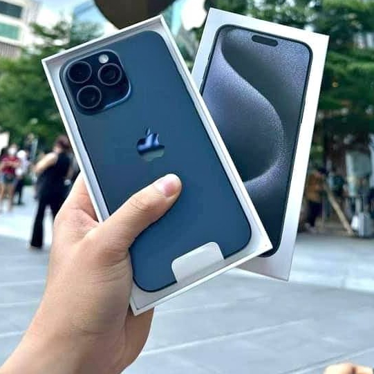 Điện thoại 15 PROMAX - 256gb TITAN ĐẸP KENG Siêu Lướt + Full Hộp Cáp Đầy Đủ K9Q