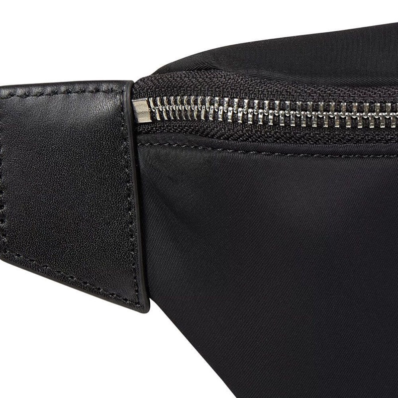 ⛔️Túi KL đeo chéo đeo thắt lưng nylon nhãn kim loại màu đen dành cho nam nữ Karl Lagerfeld/Karl Lagerfeld