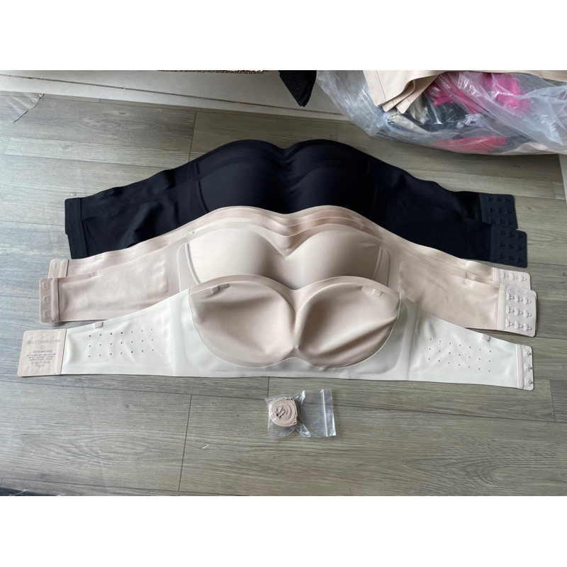 ÁO QUÂY CÚP NGỰC LUCKMEEY