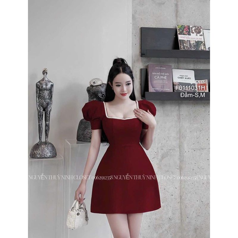 Đầm xòe nhung cổ vuông phối viền ngọc tay bồng