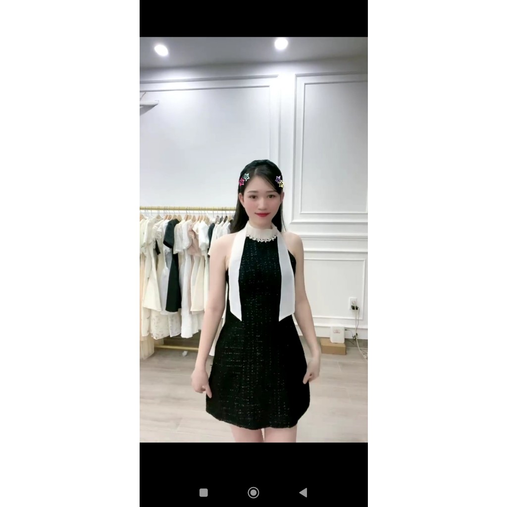 Đầm body vải dạ ánh kim tuyến cổ đính đá Jisoo Dress
