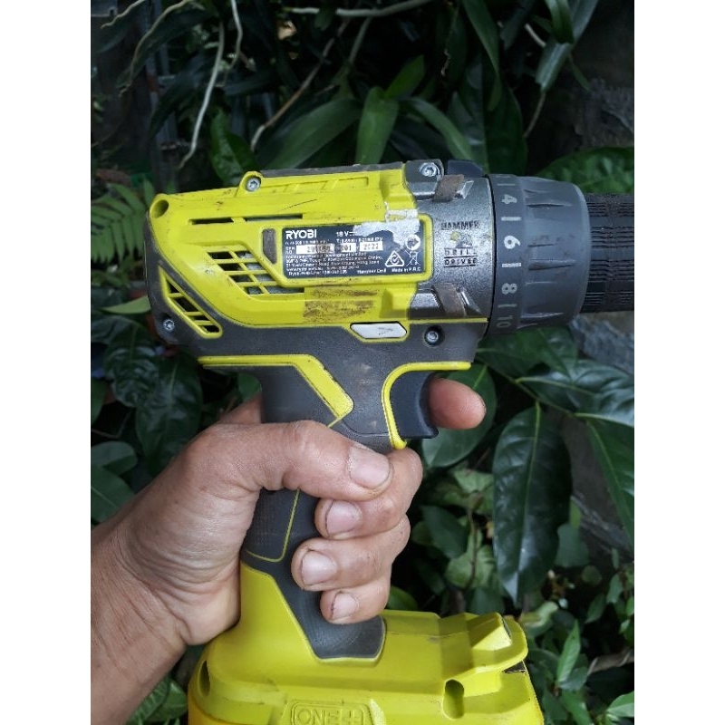 Khoan pin Ryobi 18V tặng kèm vỏ pin 2Ah