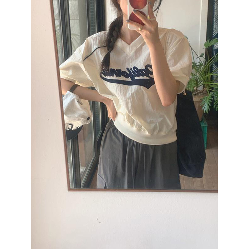 Áo V neck nylon anorak 🇰🇷