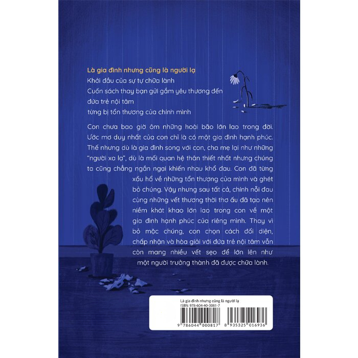 Sách - Là Gia Đình Nhưng Cũng Là Người Lạ