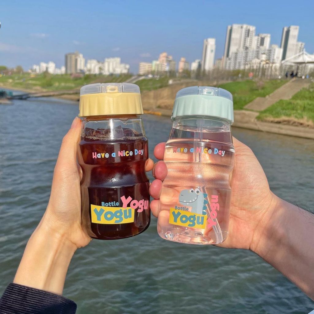 BÌNH NƯỚC YOGU YOGU KOMAX 460ML CÓ ỐNG HÚT DÀNH CHO BÉ