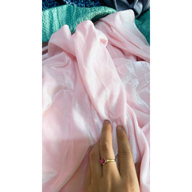 vải nhung the tơ tằm màu Hồng pastel 4.6m