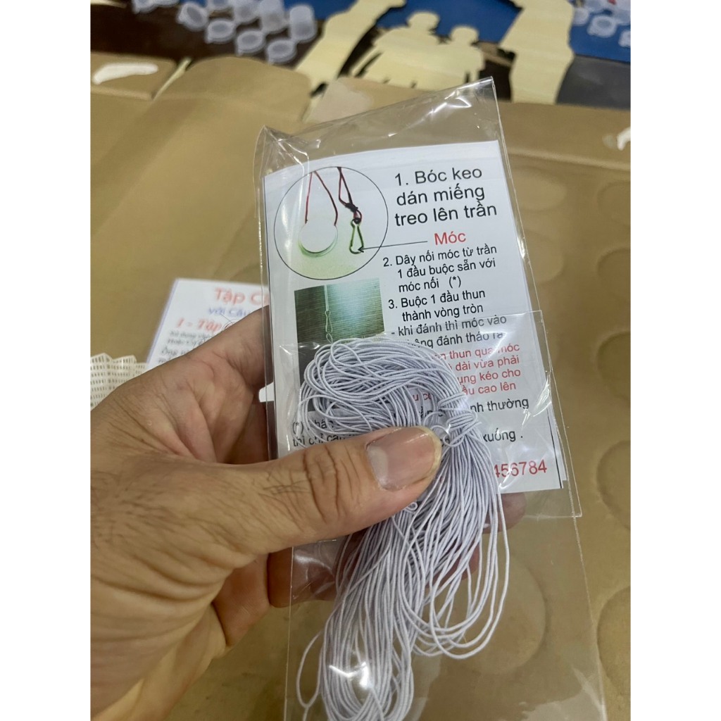 Trái Cầu Lông Nhựa + 2 Dây + Móc Treo - Tập Cầu Lông Tại Nhà