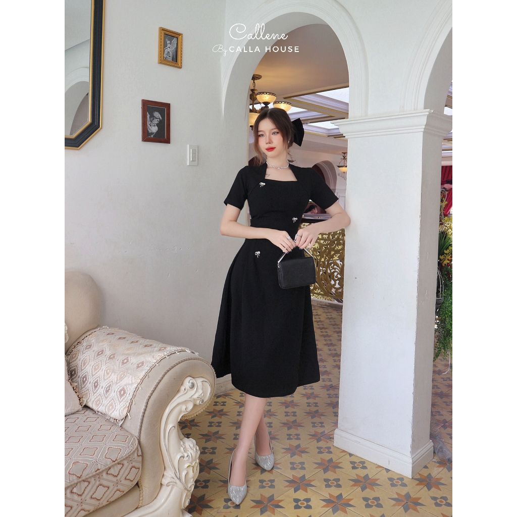 Đầm thiết kế cổ vuông dáng xòe tay ngắn đính tag nơ sang trọng