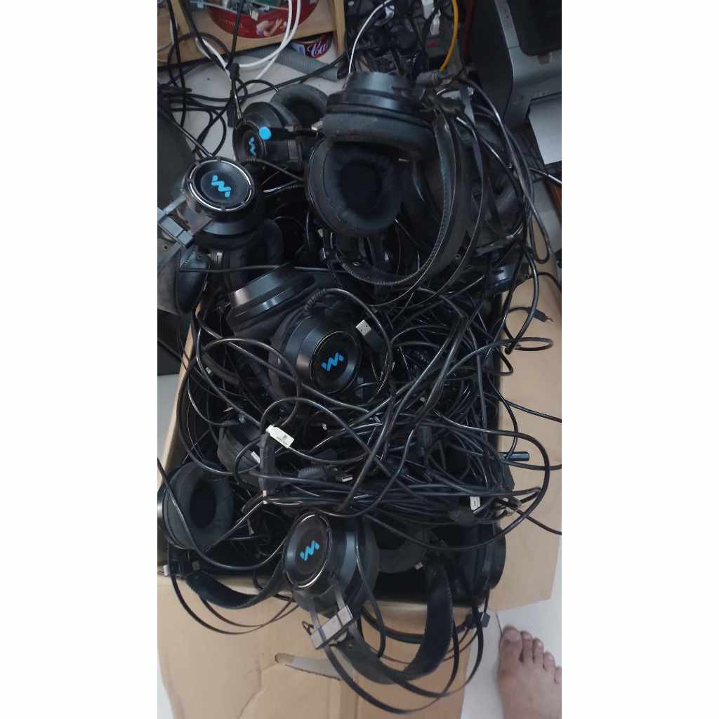 Tai nghe cũ, còn tốt