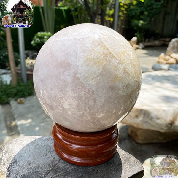 Lý do trên bàn làm việc của những người thành công hay đặt quả cầu phong thủy QC1211 – 4.6Kg