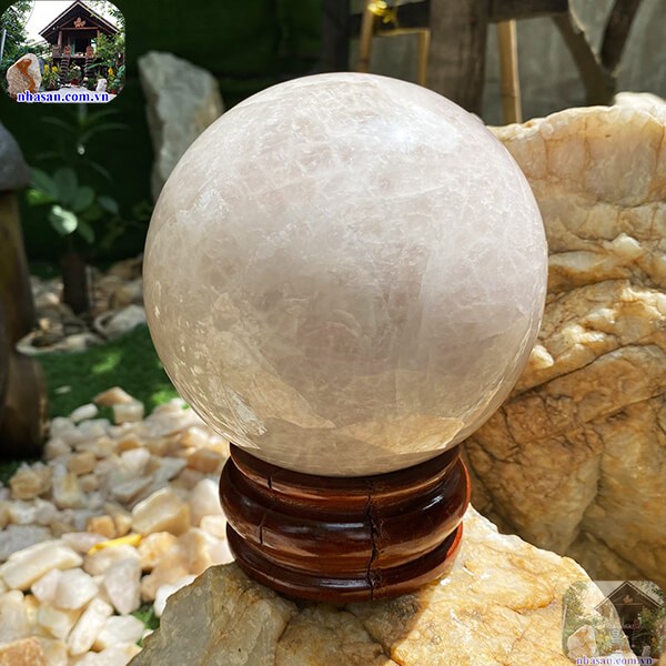 Lý do trên bàn làm việc của những người thành công hay đặt quả cầu phong thủy QC1211 – 4.6Kg