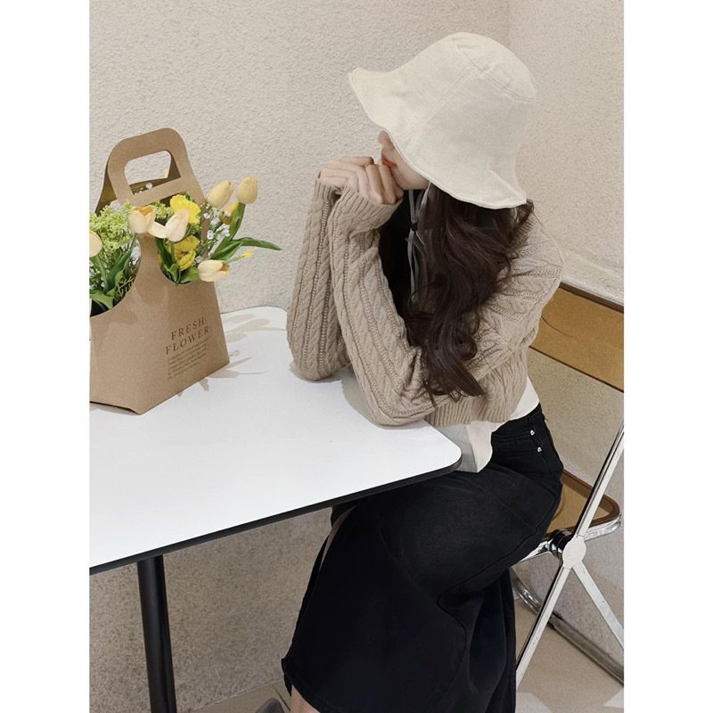 Set - 801 - Áo Len Thêu Chữ - Sơmi