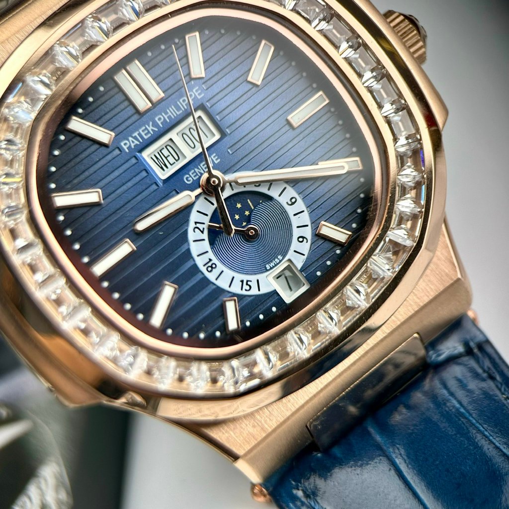 Đồng Hồ Nam Patek Nautilus 5726 Dây Da , Máy Automatic, Size 41mm Tàu ngầm