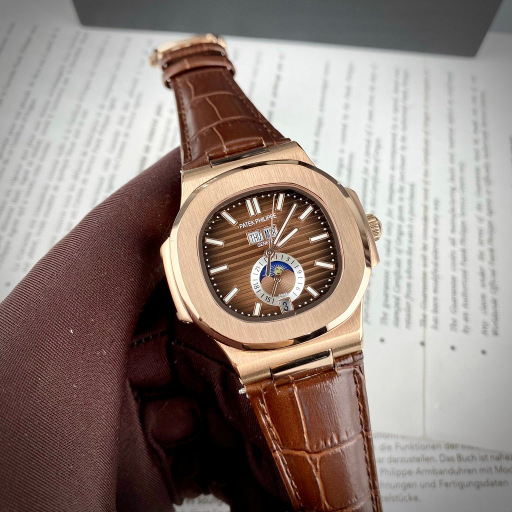 Đồng Hồ Nam Patek Nautilus 5726 Vàng Đồng - Dây Da Nâu , Máy Automatic, Size 41mm Tàu ngầm
