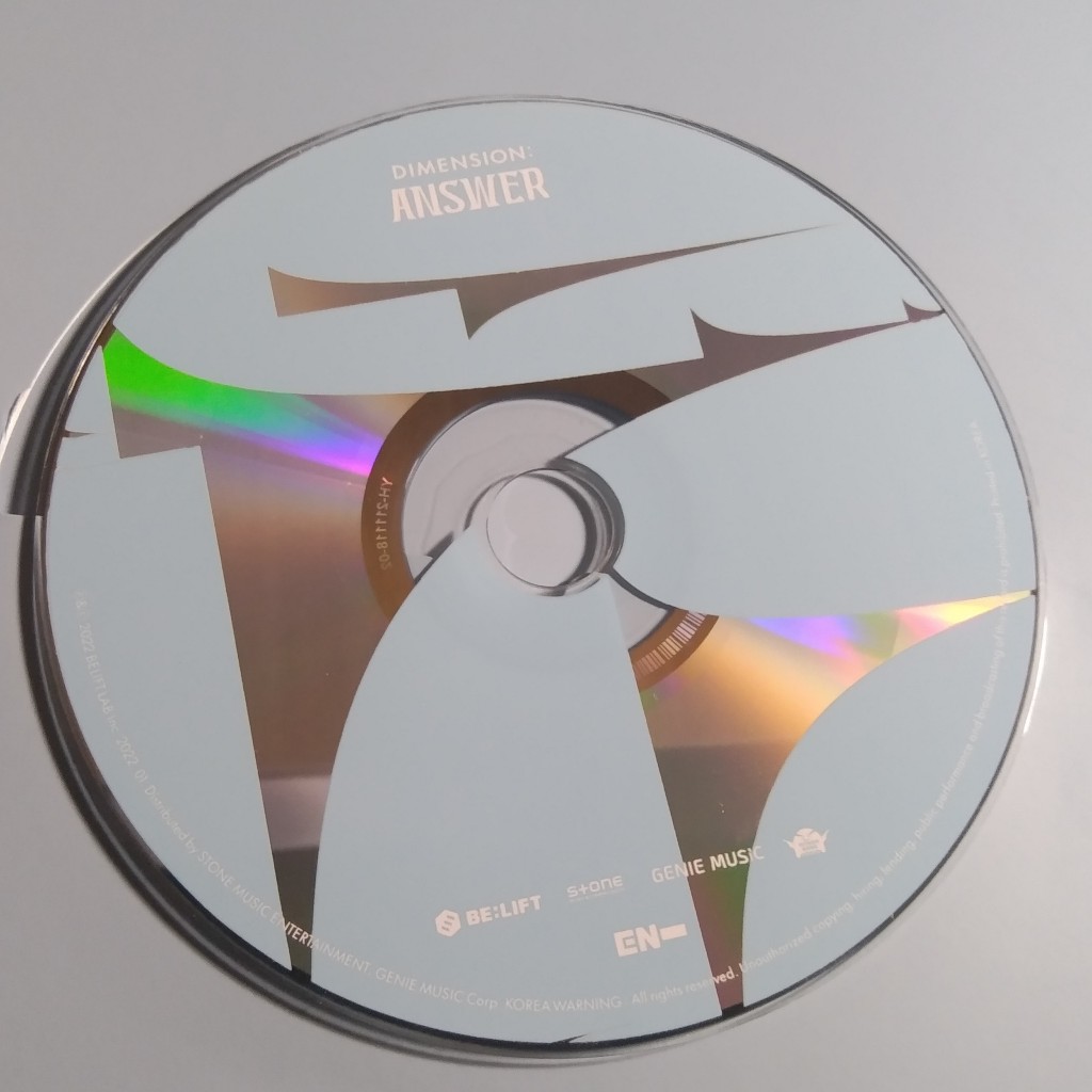 Đĩa cd album enhypen chính hãng tặng kèm bìa đựng cd