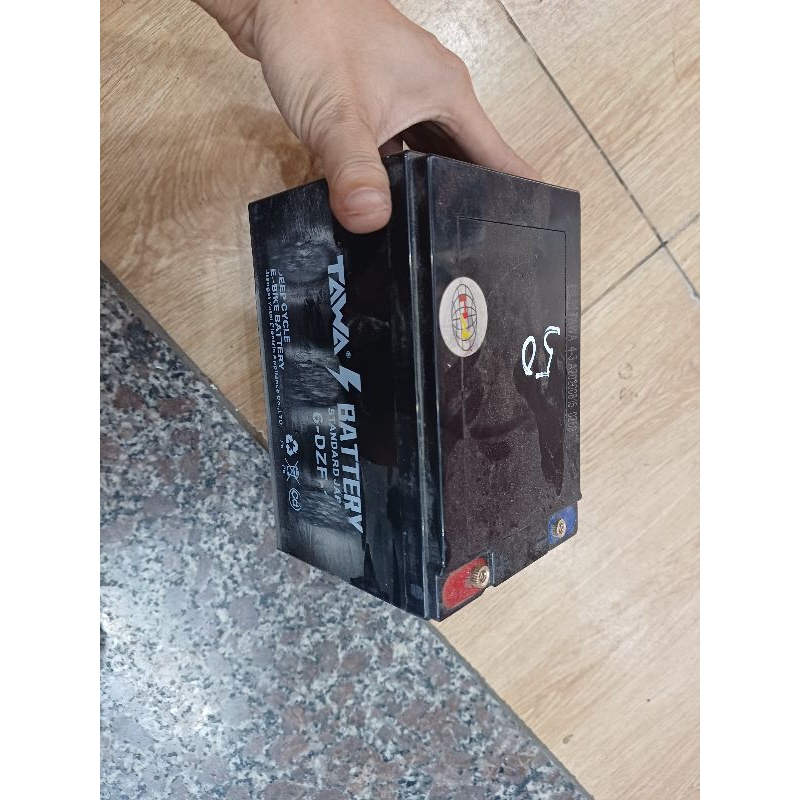 Ắc quy cũ đã xả dòng Bình bé trên 45p - Bình to trên 85p