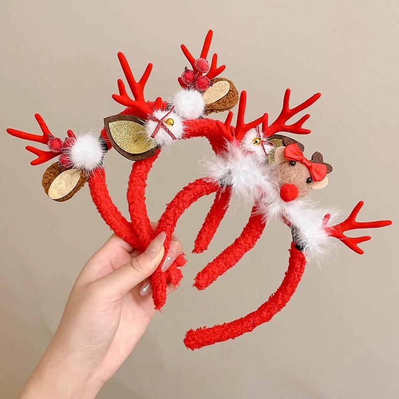 BĂNG ĐÔ, CÀI TÓC SỪNG HƯƠU TUẦN LỘC GIÁNG SINH DỄ THƯƠNG