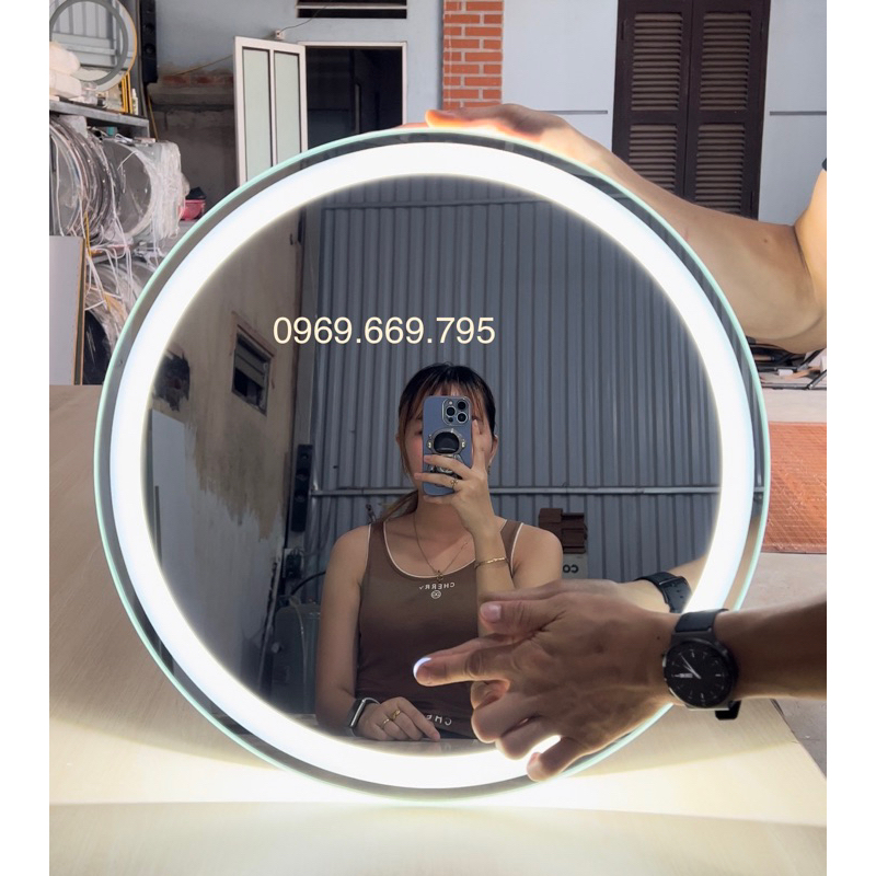 Gương trang điểm đèn led cảm ứng , Gương tròn treo tường viền da đường kính 50cm - BiBi..Shop